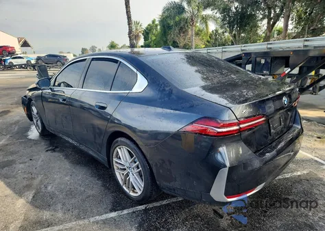 2025 BMW 530 Xi z USA, uszkodzony, nr VIN WBA53FJ0XSCU63132